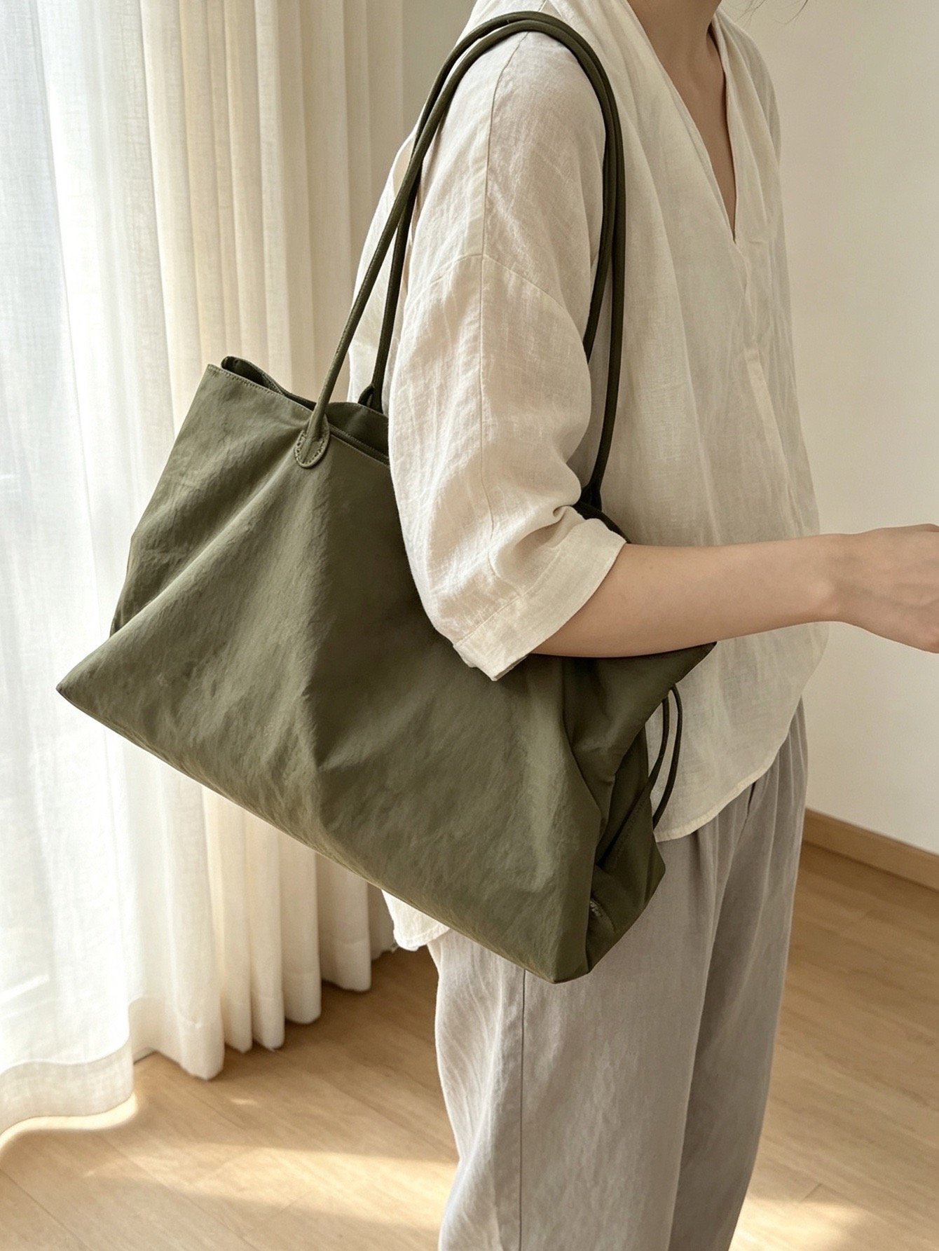 Army Green - Large (39 x 20 x 25) - Premium Outside Nylon & Inside Polyester - Foto 5