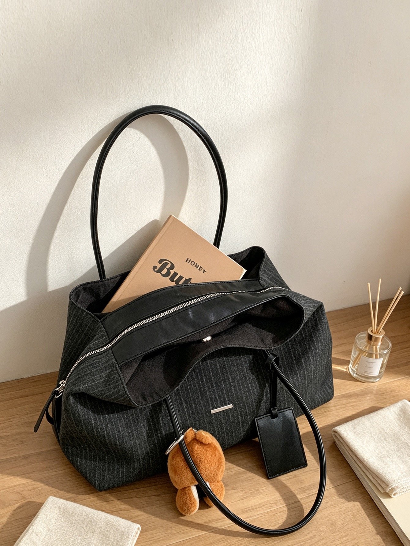 Black Tote Strips - Large (39 x 20 x 25) - Premium Outside Canvas & Inside Polyester - Foto 2