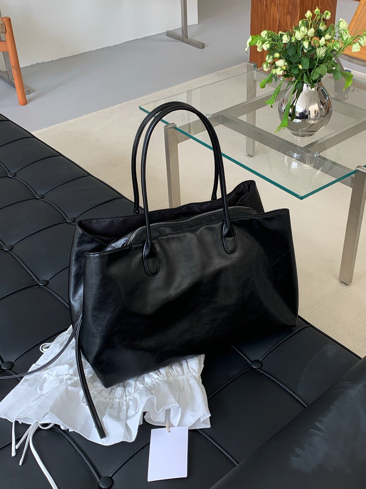 Tote Premium Leather - Black - Large (39 x 20 x 25) - Premium Nylon - Foto 1
